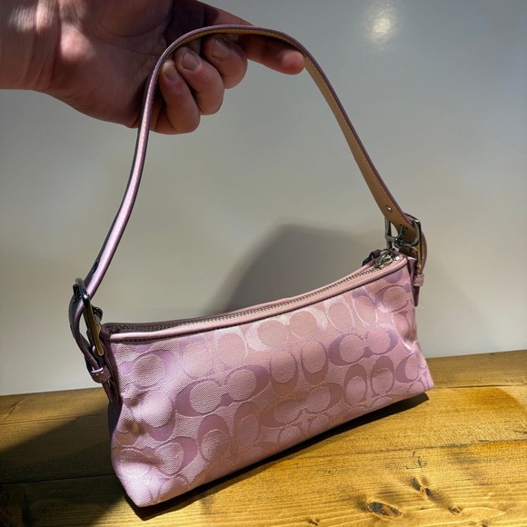 Vintage PINK Coach Hamptons Demi Baguette Bag Signature Jacquard Monogram - Picture 2 of 5